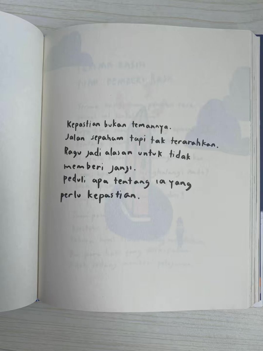 Haesya12's tweet image. WTS KAMU TERLALU BANYAK BERCANDA
🩷 preloved
🩷 good condition 
🩷 co oyen
🩷 hard cover
Jika berminat bisa reply, pc atau dm @/haegallery di tiktok, nanti aku kasi link co nya. Tolong like n rt. 
#preloved #zonauang #wts #wanttosell #buku #motivationbook #timeline #prelovedbuku