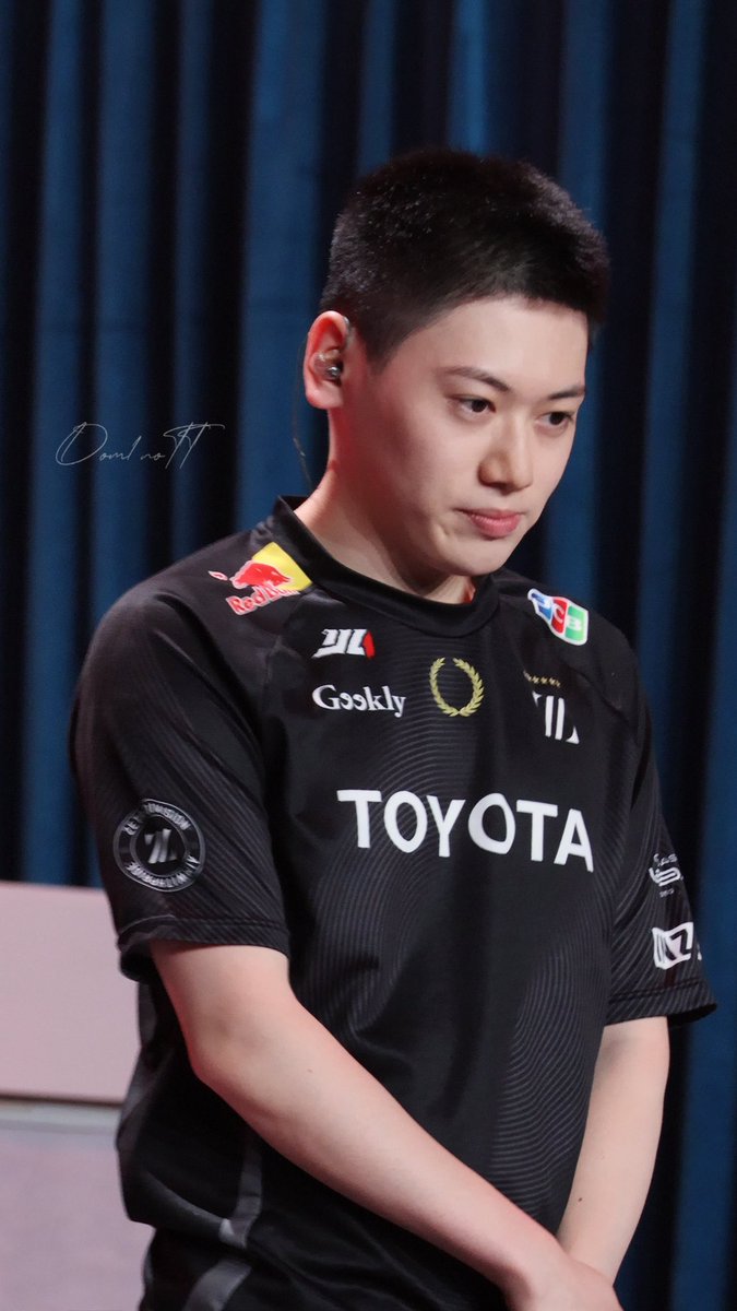 Crystalzzz06's tweet image. 0414 試合後インタビューのはめつさん～📸
#第五人格COAIX
#ZETAWIN