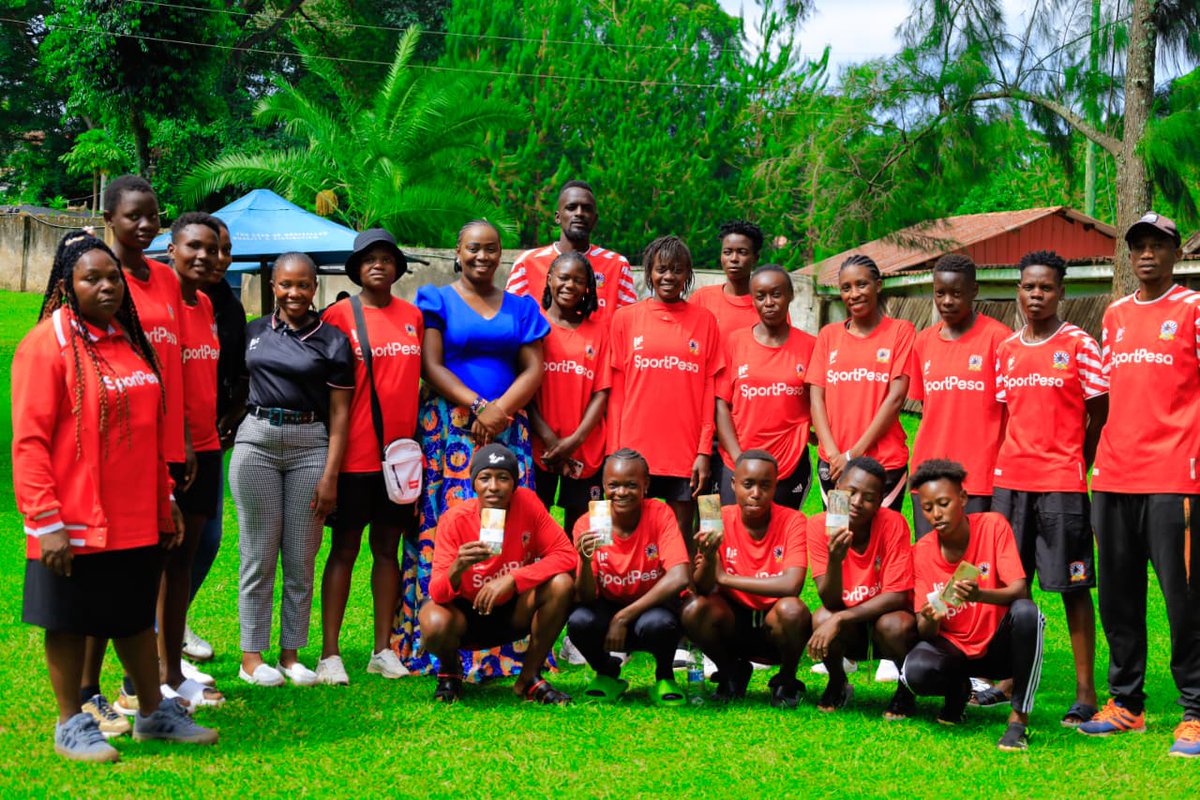 🅺🅴🅱🅸🆁🅸🅶🅾 𝔣𝔩𝔶𝔦𝔫𝔤 𝔢𝔞𝔤𝔩𝔢¹⁹⁹⁹ tweet media