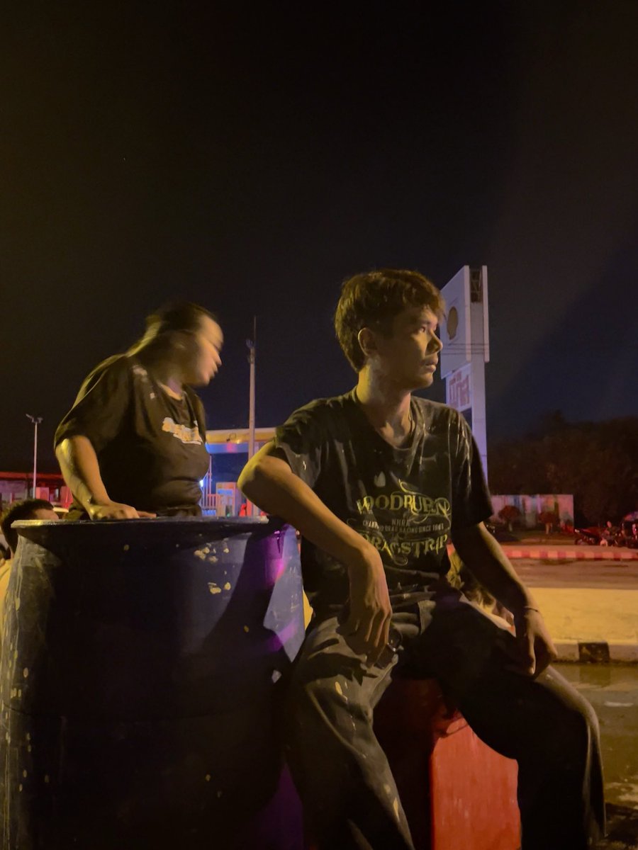 บุรุษไร้นาม tweet media