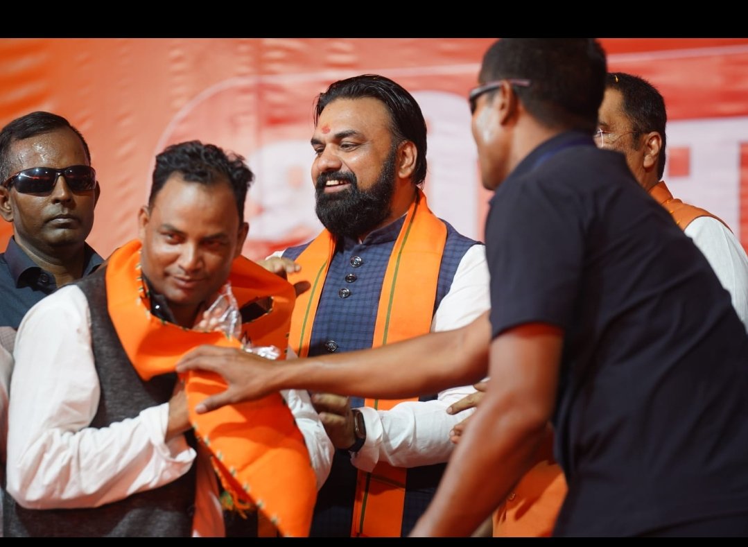 mddilshadalam21's tweet image. सोच ईमानदार,काम होगा दमदार!

माननीय मुख्यमंत्री श्री Samrat Choudhary जी के हाथों में बिहार की कमान है, और उनके हर हस्ताक्षर में राज्य की तरक्की का संकल्प छिपा है।

#SamratChoudhary 
#NDA4bihar