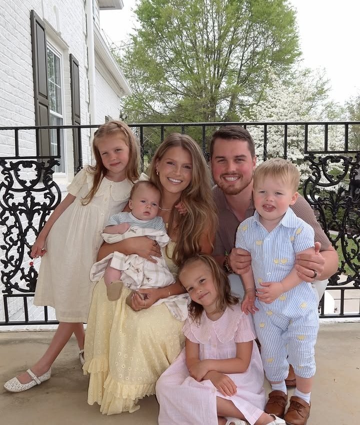 MAKE EUROPA SNOW 🤍❄️🧬 tweet media