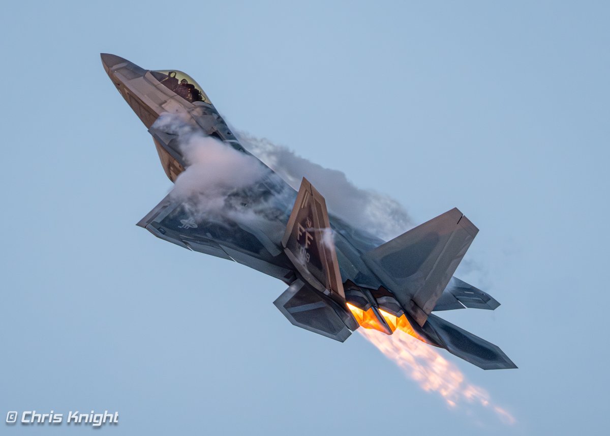 Chris Knight tweet media