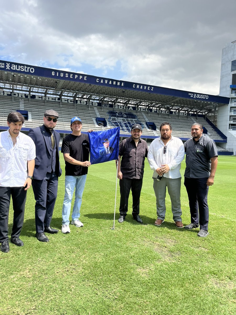 Mr. Capwell tweet media