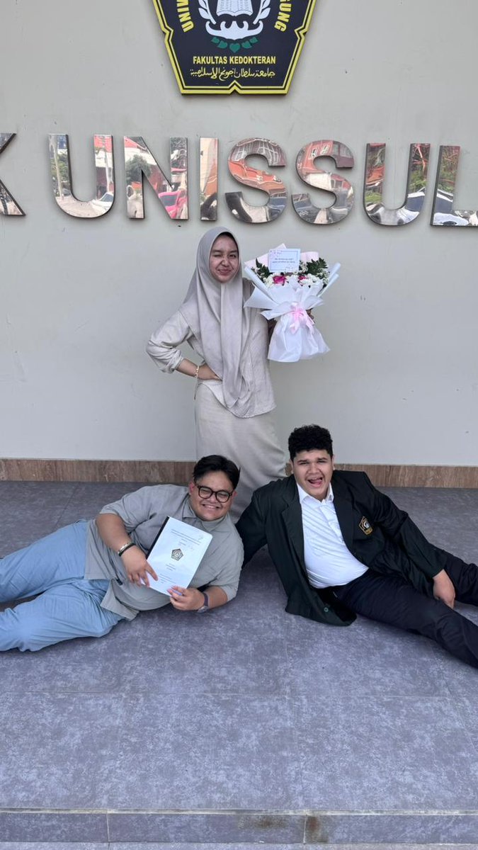 malam hari tweet media