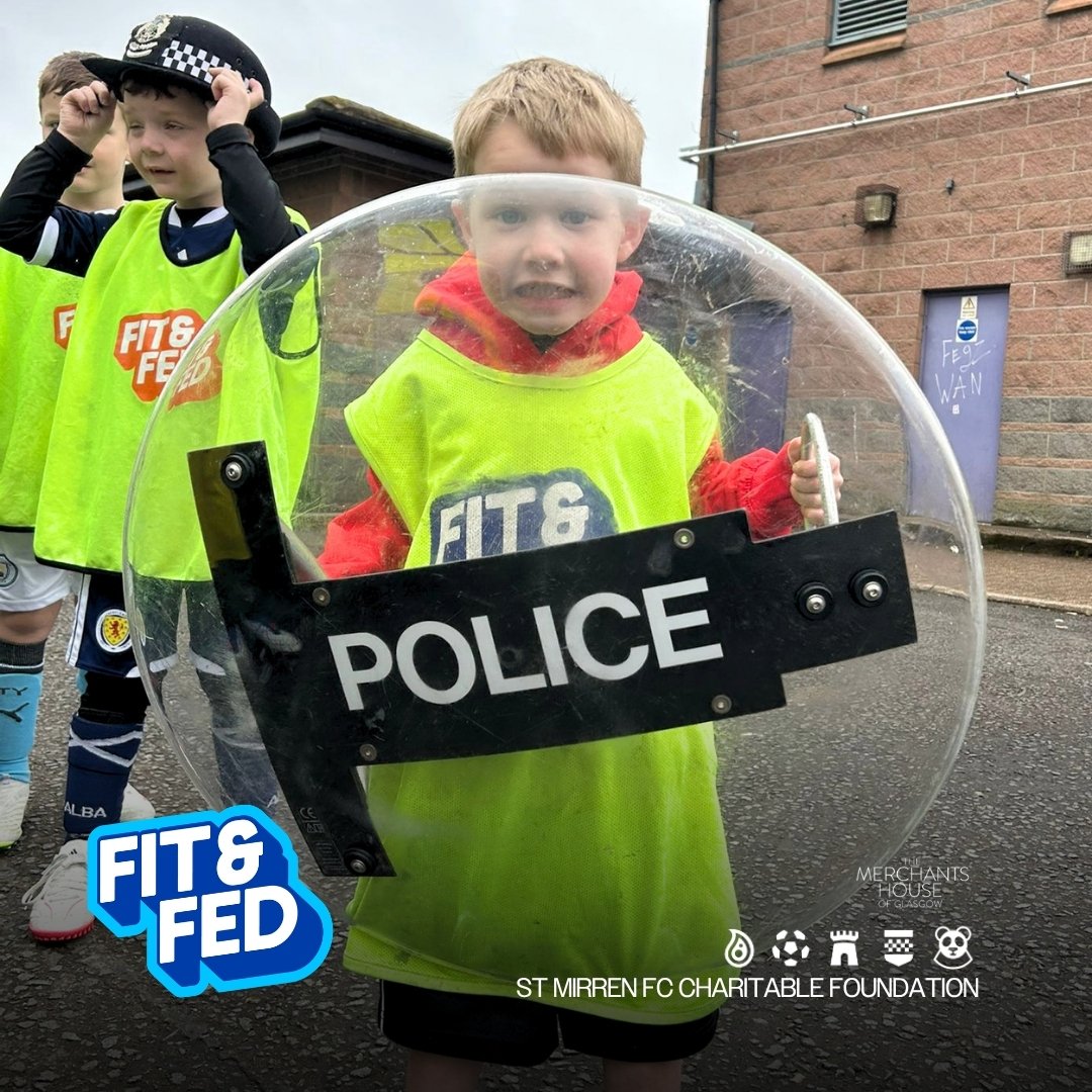 SMFC_CF's tweet photo. We were joined by @PoliceScotland at Fit & Fed today. Thanks to the community police for an informative and fun session with our kids. 🚓
📸 See more pictures | https://t.co/hIW00PeZ7L
#FitAndFed #StMirrenCharitableFoundation #OurStMirren #MerchantsHouseGlasgow
@saintmirrenfc | @stmirrenwfc | @smisatrust | @SLOStMirren