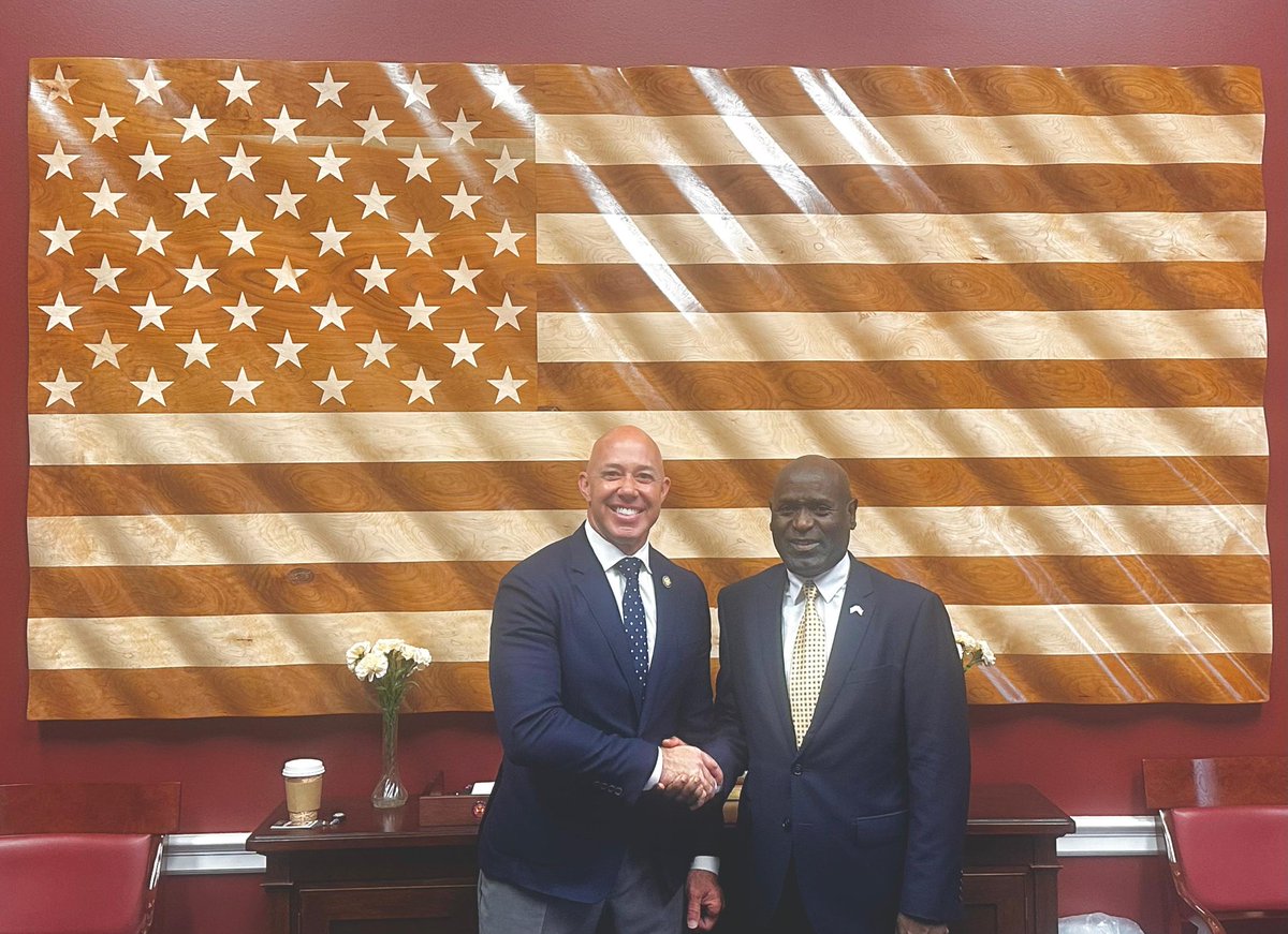 BoscoBarege1's tweet image. #Today  Wednesday,April 15th 2026 at the Capitol Hill @HouseForeign and @RepBrianMast ,productive conversation with Chairman @RepBrianMast and @HouseForeign on expanding cooperation between #Burundi and the United States under President Trump’s trade-not-aid framework for mutual