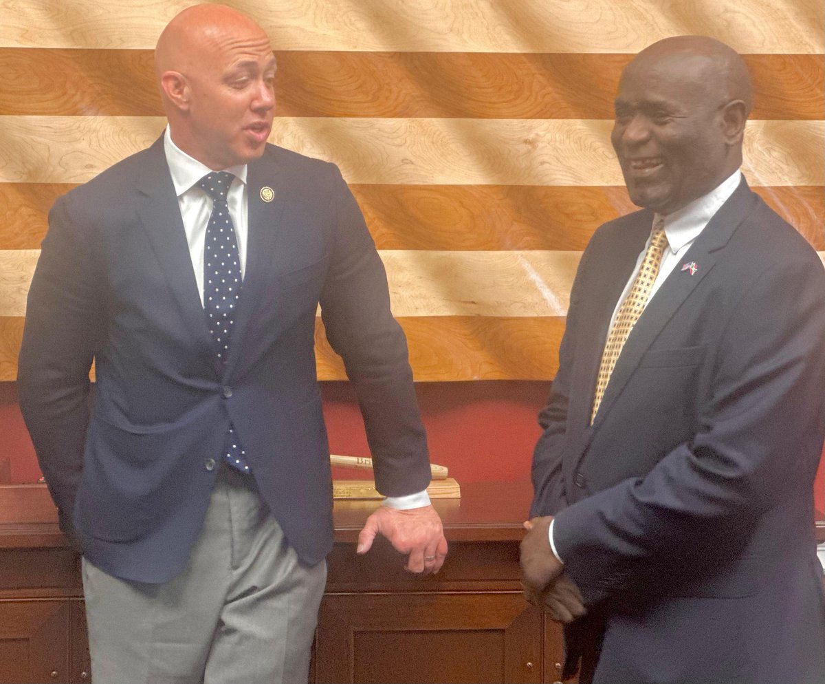 BoscoBarege1's tweet image. #Today  Wednesday,April 15th 2026 at the Capitol Hill @HouseForeign and @RepBrianMast ,productive conversation with Chairman @RepBrianMast and @HouseForeign on expanding cooperation between #Burundi and the United States under President Trump’s trade-not-aid framework for mutual
