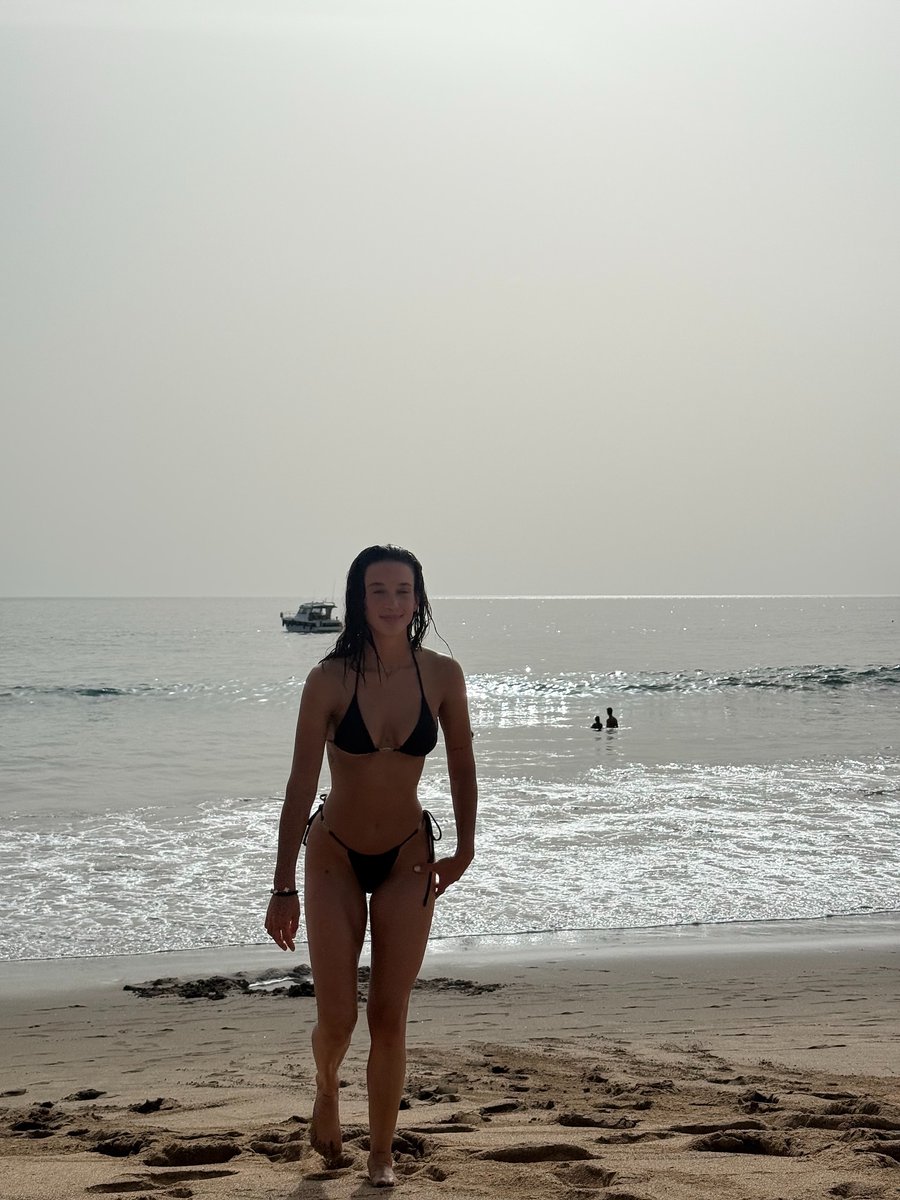 María Pedraza  tweet media