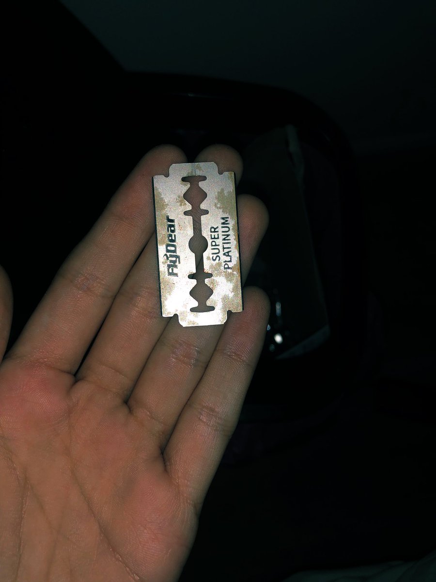 riri || shedtwt tweet media