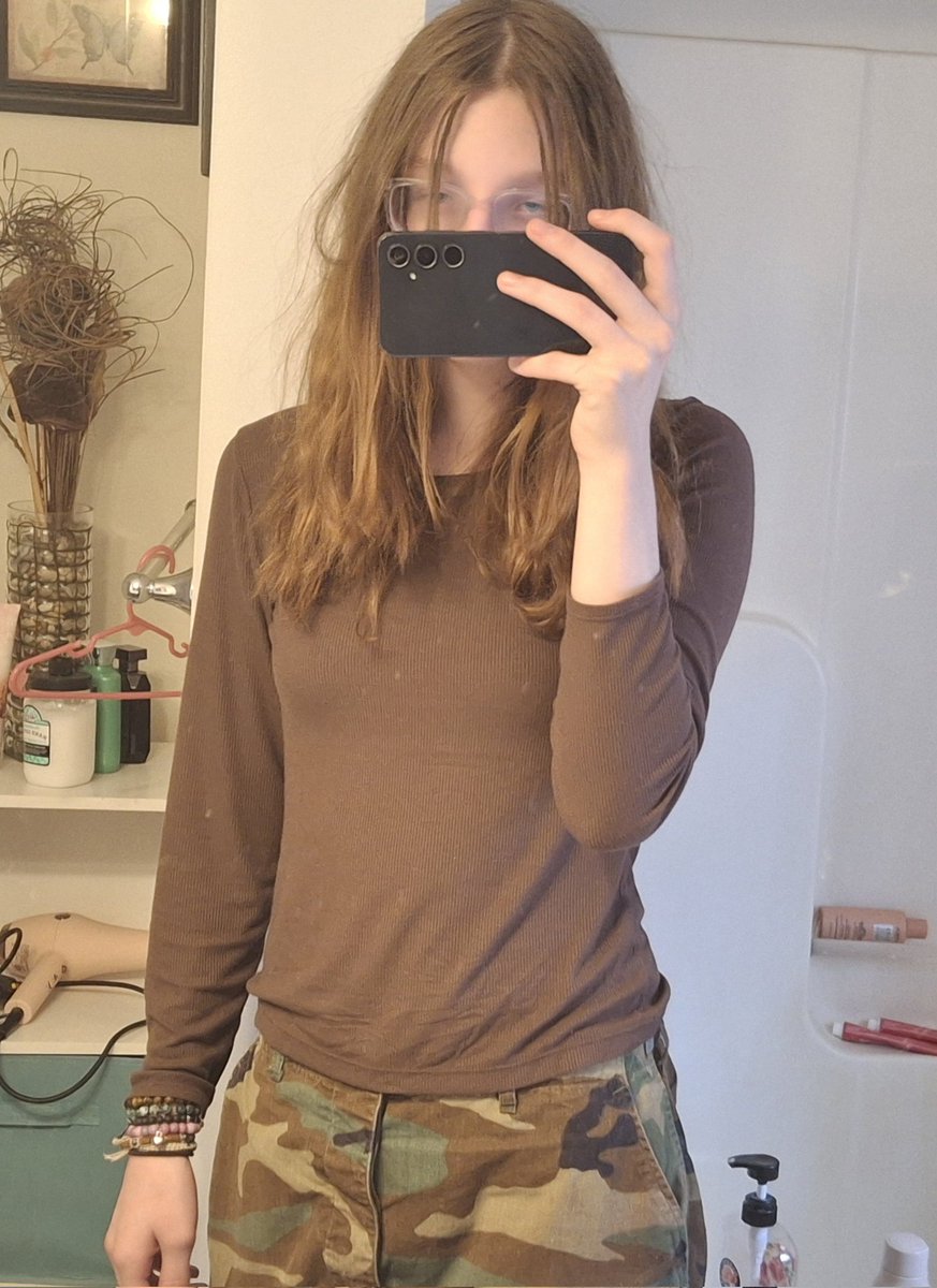 fuck my stupid chud anarkiddie life... today i did some writing, it was very fun, i will be writing more from now on. sometimes i wish i could fill people with bugs using mind powers when i dont like them... alas, no powers... must fill people with bugs the old fashioned way :/