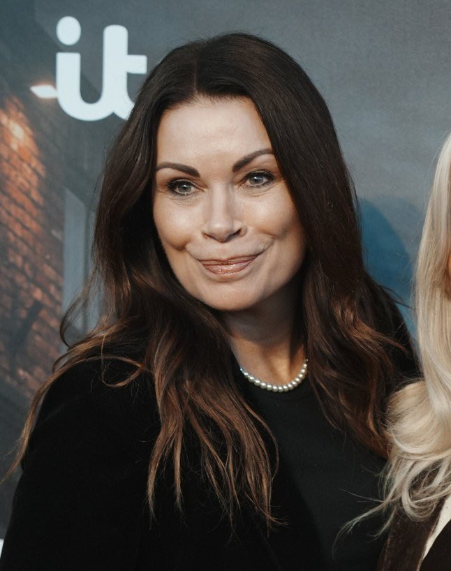 maryssonglor's tweet image. same person different font #iykyk