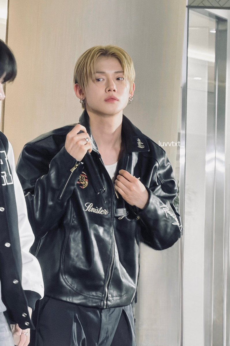 hels 𖣂 tweet media