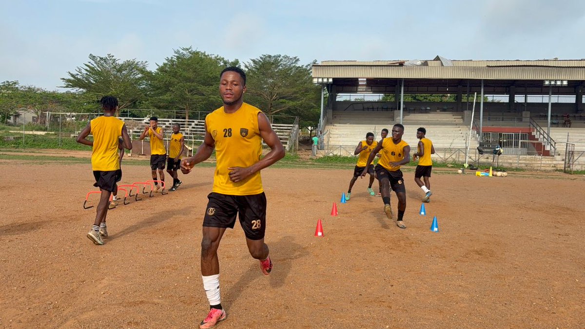 GoldFc001's tweet photo. DOING WHAT WE LOVE DOING MOST!
  We are fully set on the training ground—focused, determined, and preparing seriously for the task ahead. The journey continues, and we’re ready for what’s next.💪
#GOLDFC #Goldfc
#NLO #Wednesday #Trainingmode https://t.co/gCrgycRfwn