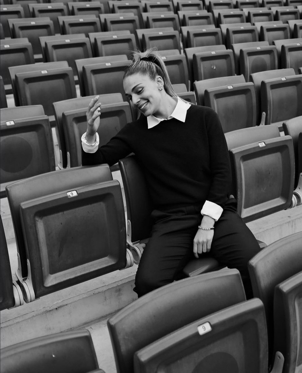 y pensar que tengo foto con ella con el traje