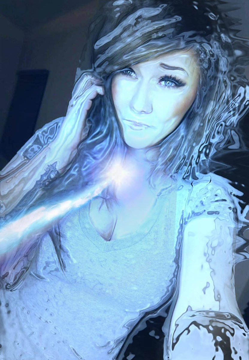 BennyBaby19's tweet image. does anyone remember deviantart user DirtyAus...he was lowkey my goat and i used to talk with him. he had the best opinions about asfr and i just couldn't see it at the time...i think about him often...
#asfr #freeze #凍結