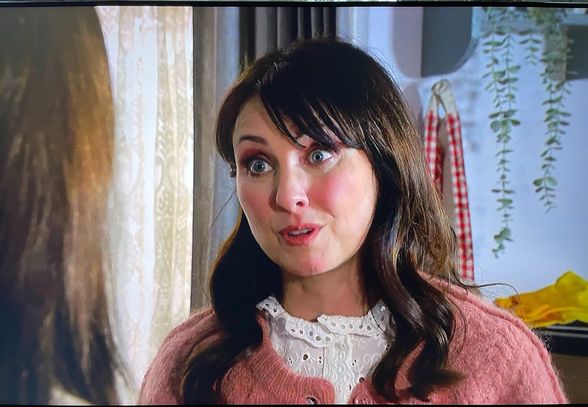 andyzerox's tweet photo. @Sharontweet This woman needs to go to America she’s got something! What do think #EastEnders https://t.co/OXroRrp6cA
