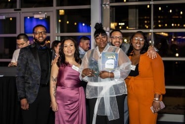 JaniKingClean's tweet image. Since 1994, Jani-King of Milwaukee has become a regional powerhouse. Led by Jon McAlpine, our market features dedicated franchise owners achieving elite results. This success is built by owners who show up and deliver every day.
#JANIKING #Franchise #CommercialCleaning