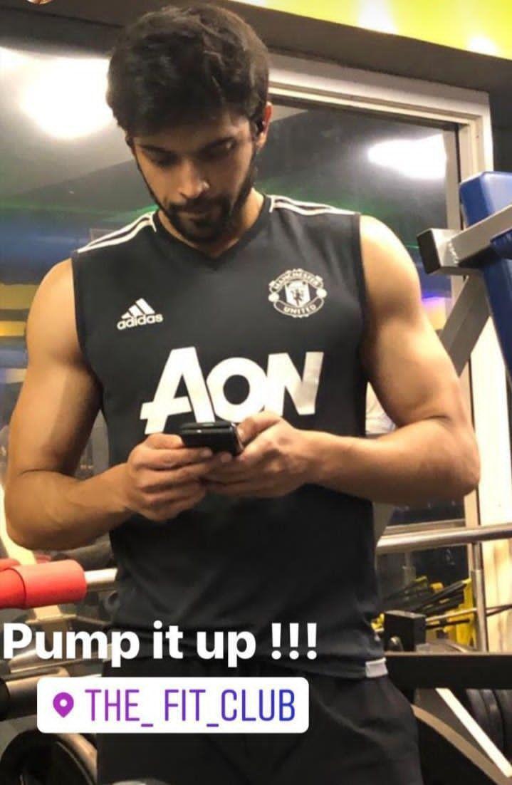 _phirleaayadil's tweet image. What Rishita might see in her DMs before sleeping 

#SeherHoneKoHai