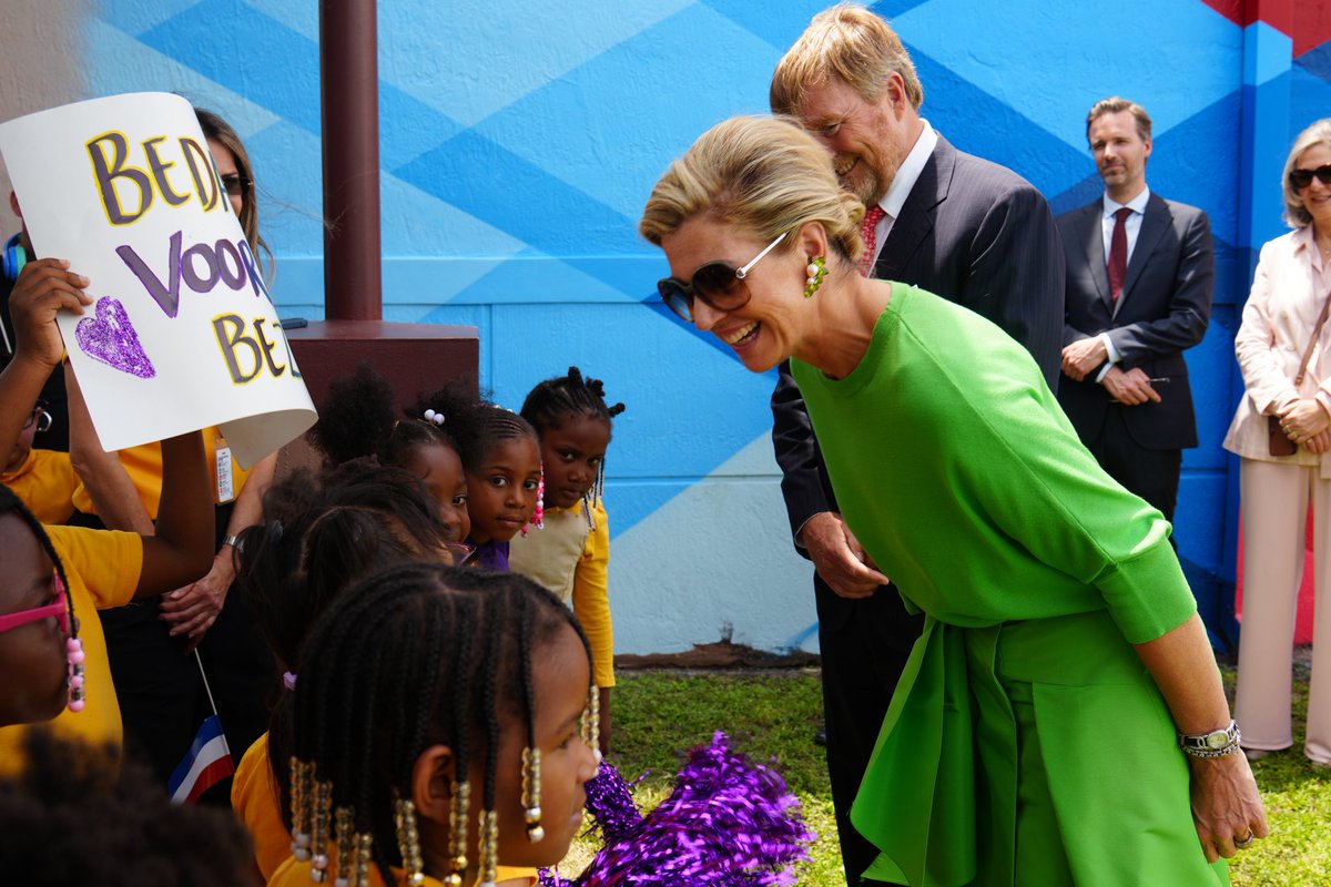 MDCPS's tweet photo. Their Majesties, King Willem-Alexander and Queen Máxima, visited @themack_k8 yesterday to view the Dutch artists’ murals displayed across campus, highlighting the power of arts integration and global collaboration within @MDCPS.

Watch the full recap on our IG: https://t.co/2Zer3sn9gI