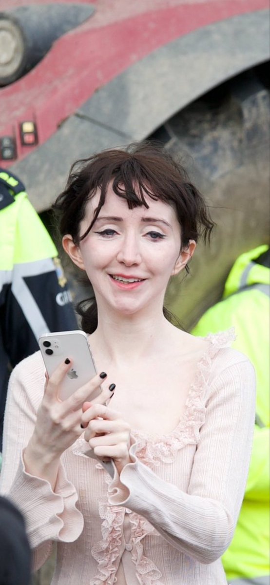 AnthonyrIRE tweet media