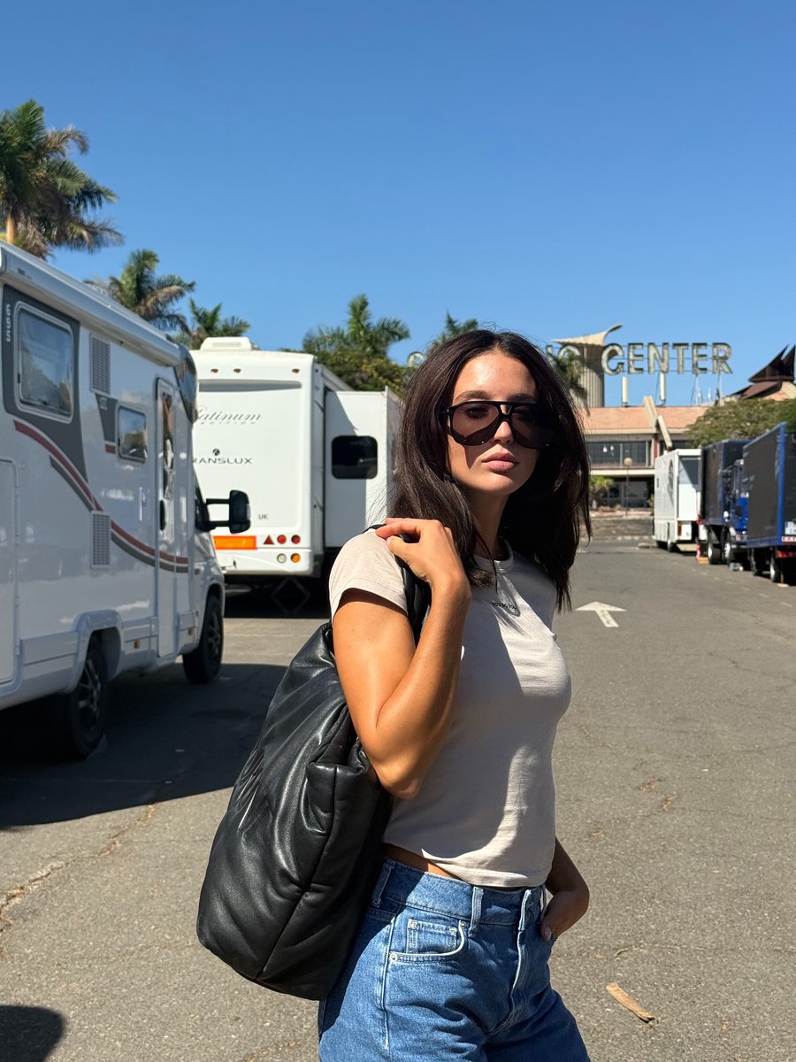 María Pedraza  tweet media