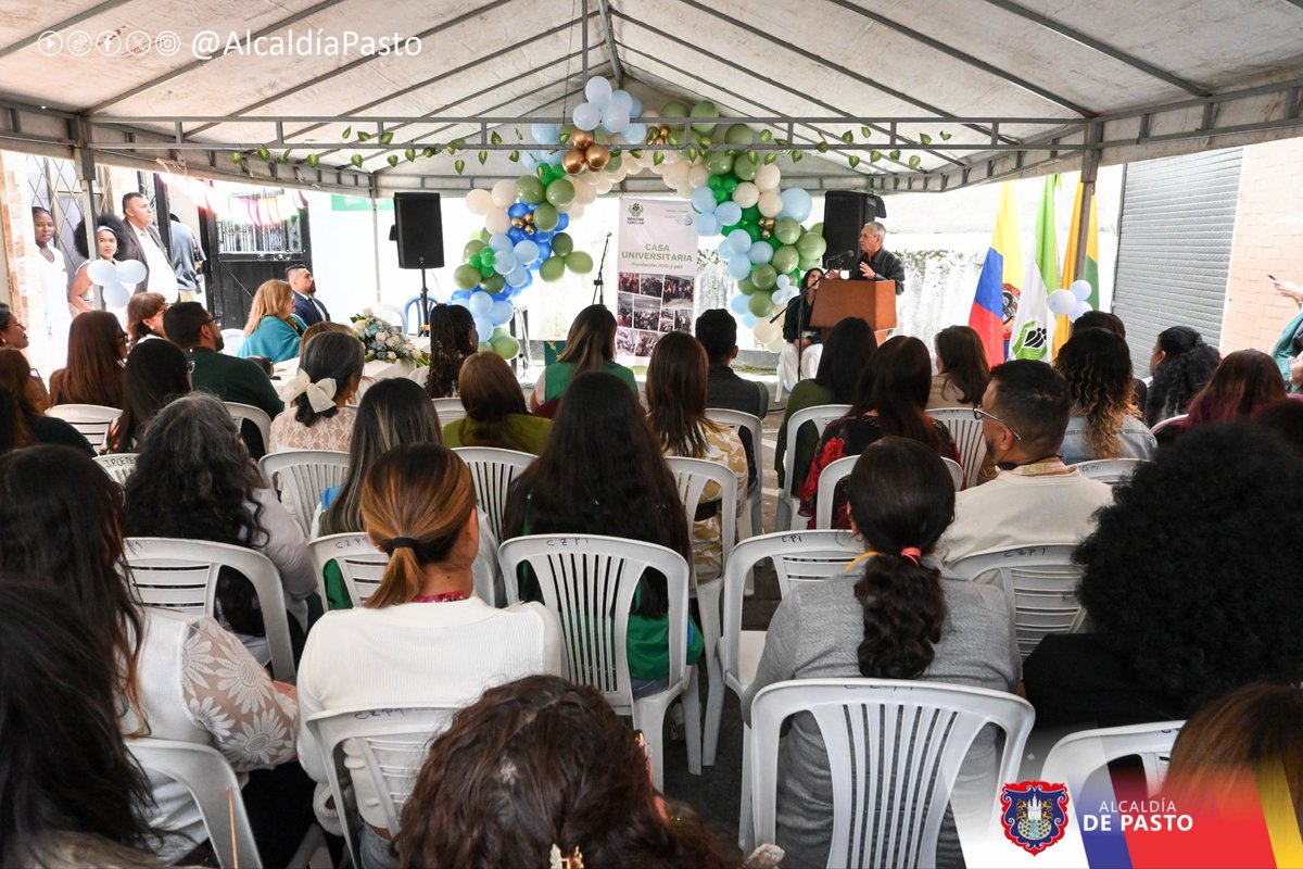 alcaldiapasto's tweet image. 👧🏻👦🏻 Junto a Astrid Cáceres, Dir. Nacional del @ICBFColombia, avanzamos en el primer Centro de Emergencia y Protección Integral de #Pasto.
El proyecto del alcalde @NicolasToro2024 unificará servicios de justicia y protección para una respuesta rápida y efectiva.