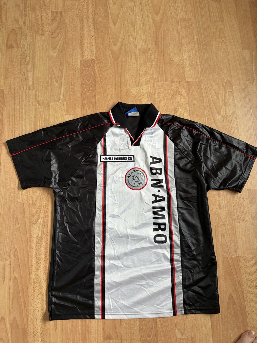 GeorgeFootballShirts tweet media