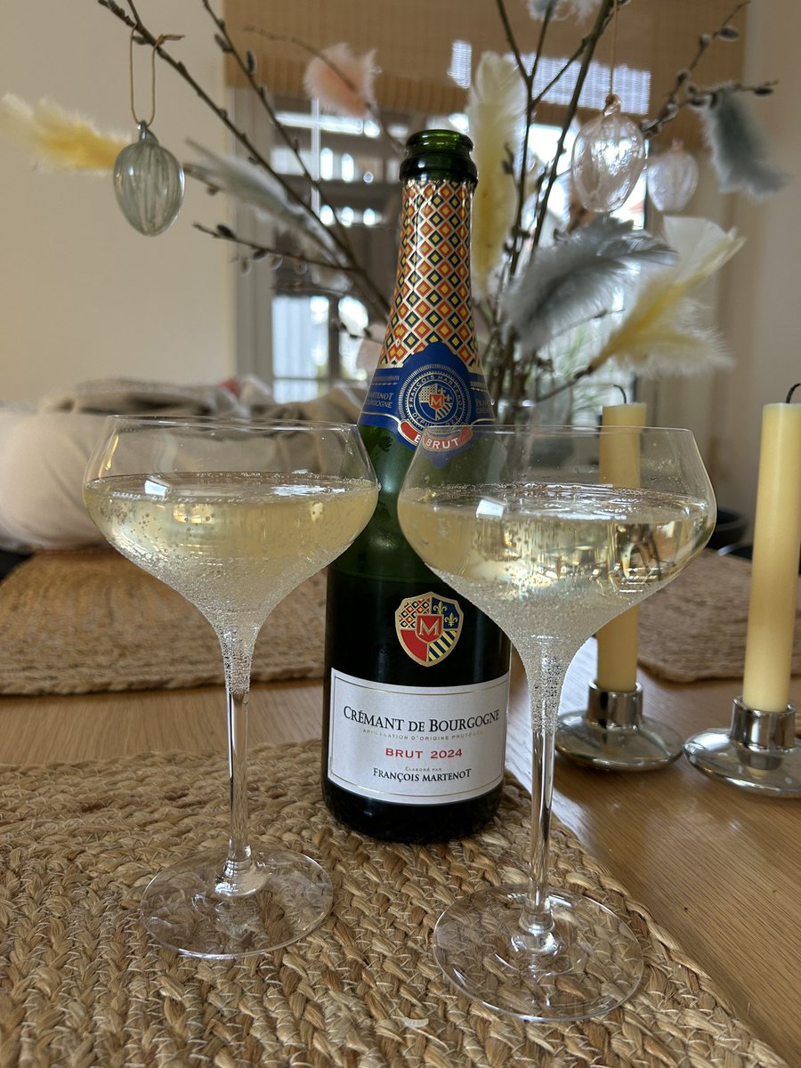 Grabben i graven bredvid tweet media