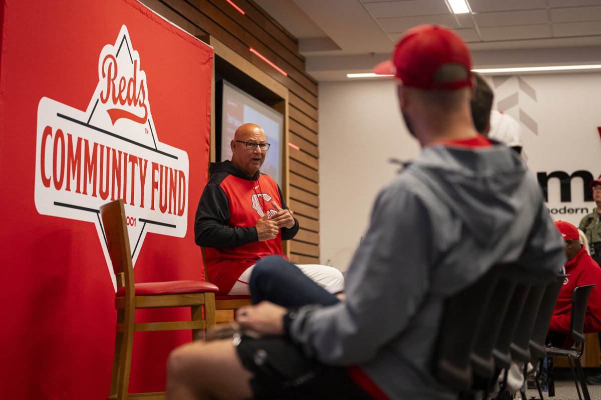 USABaseCoach's tweet photo. @MudHens @USABaseball Our second stop was with the @RedsCommunity in Cincinnati, where skipper Terry Francona and the @Reds coaching staff shared their knowledge with coaches. 💪 https://t.co/ZVKq6fq2lr