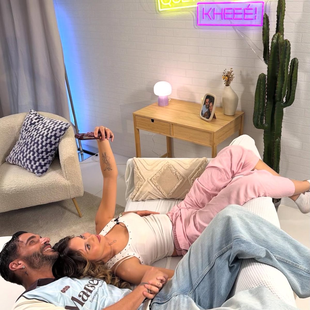 anaamartin30's tweet photo. Tenéis en la cuenta de Ig de Podimo de ellos nuevas fotitos 📸💗 (muy chulas por cierto) 
#Violedi15A https://t.co/gTni4SXB0m