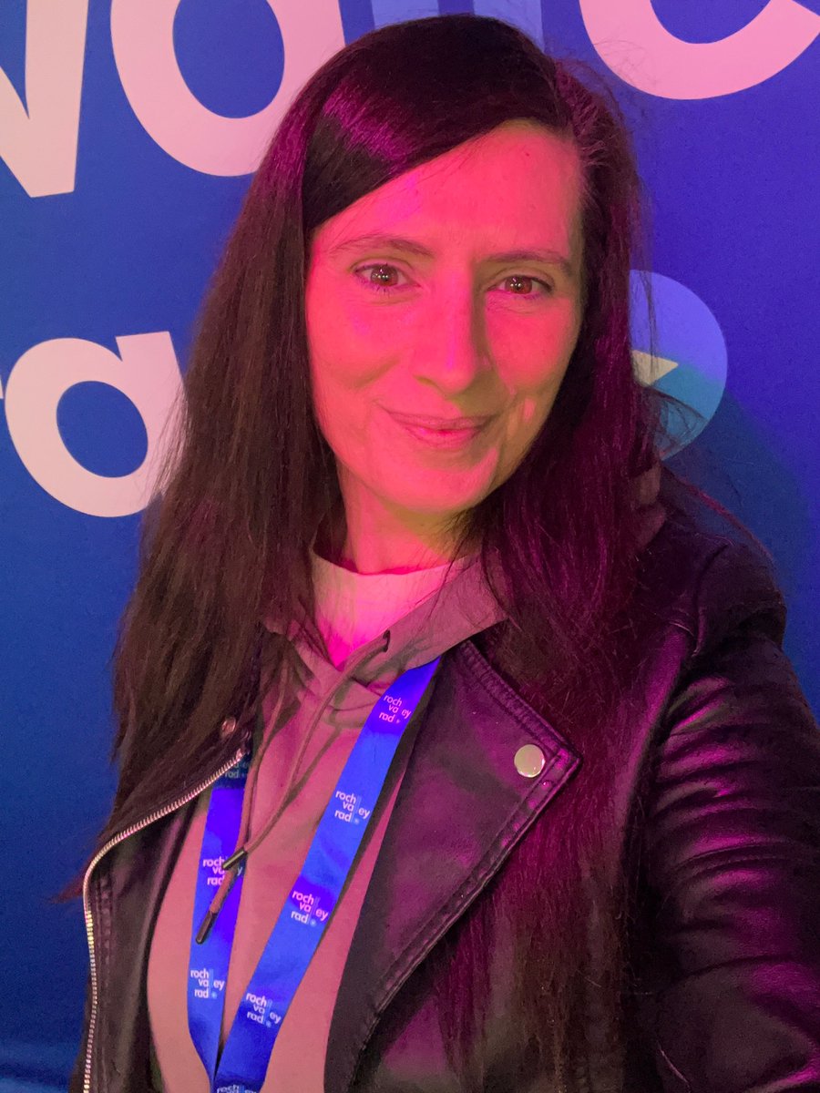 Join me on my 70s Sounds radio show at 6pm.
I’ve got a fantastic lineup &amp; the 2nd half is a special Helena’s 70s Facts a whole hour of musical numbers from a truly classic decade.
Watch/listen online rochvalleyradio.com or via the app. 
Be there or be a giant sequin!
📻 🎵✨