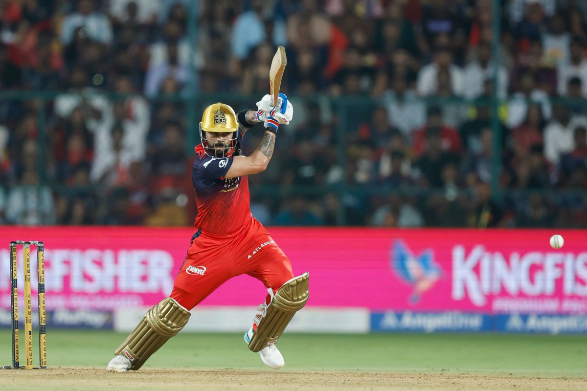 IPL's tweet image. A batting masterclass on show 🍿

Virat Kohli racing #RCB towards the finish line 🏁

@rcbtweets 60/1 after 6️⃣ overs

Updates ▶️ bit.ly/TATAIPL-2026-23

#TATAIPL | #KhelBindaas | #RCBvLSG
