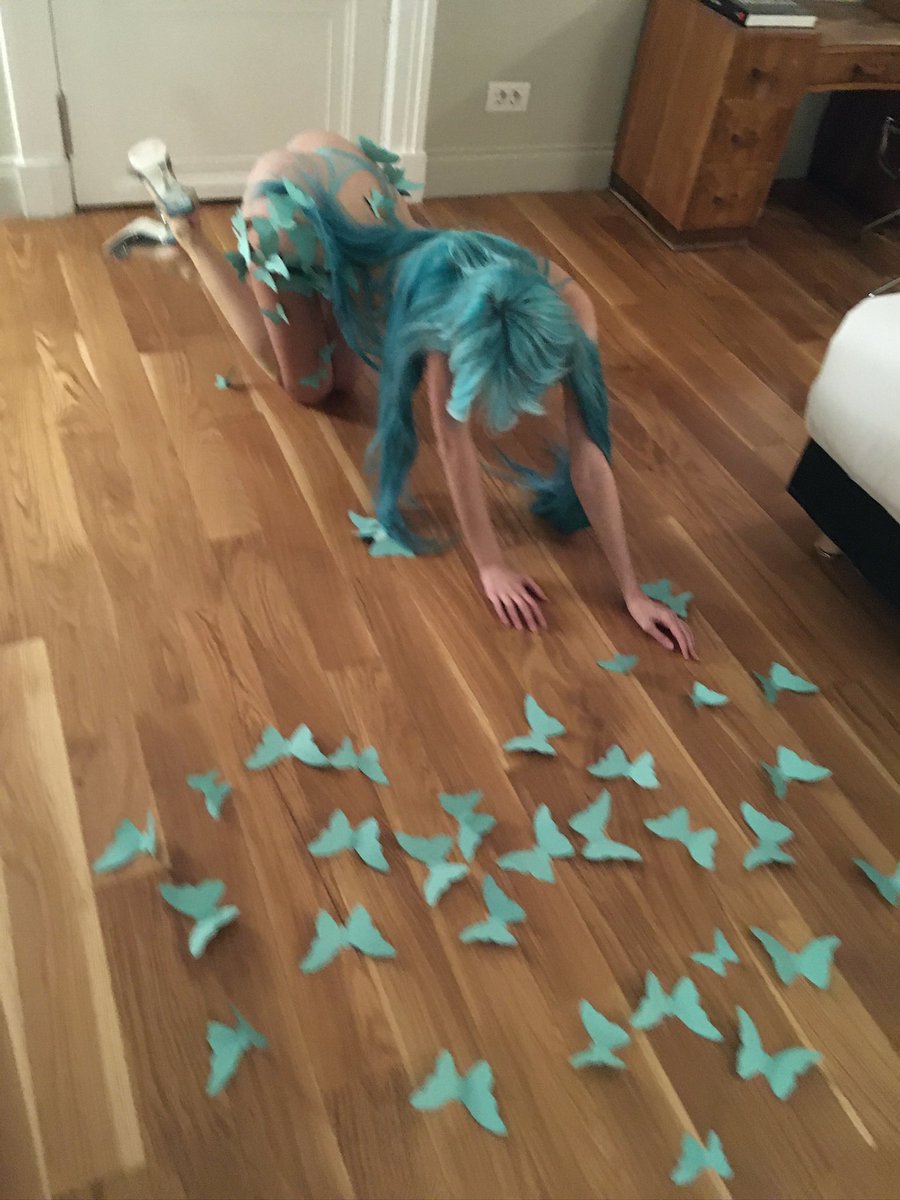 anokhinalol's tweet photo. 🦋? 4 days!! soon sooooN https://t.co/mW38Tr62EH