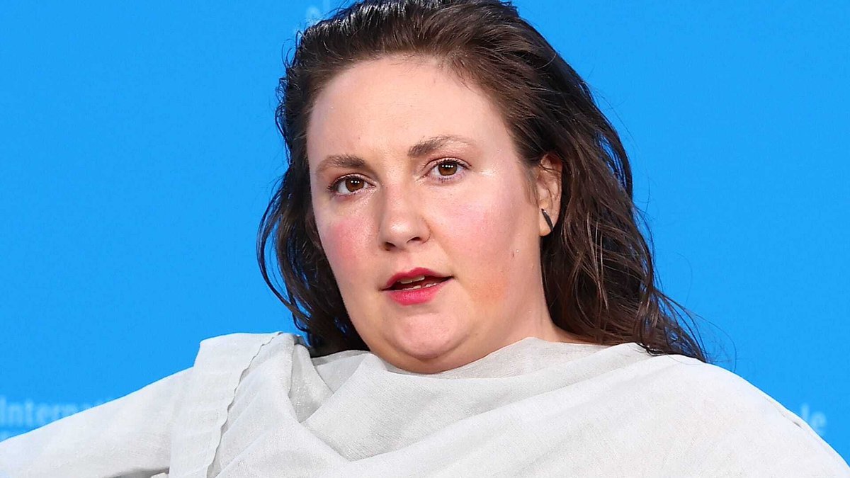 Complex's tweet photo. Lena Dunham shares she was advised to gain weight for 'Girls'. Details: https://t.co/WEOrsbQc1a https://t.co/DZgohU7V2i