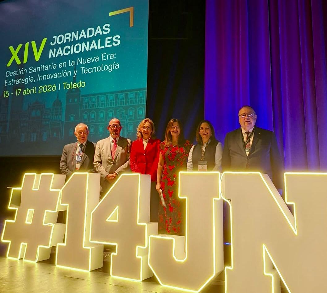 SEDISA_NET's tweet photo. ⏰️Los consejeros de sanidad hablan sobre gobernanza sanitaria en la era de la transformación: visión estratégica🧩 desde las Consejerías de Salud" moderados por José Soto, Presidente de #SEDISA y @hoyosvm, Presidenta #JNS26 https://t.co/izNMiuk5m6