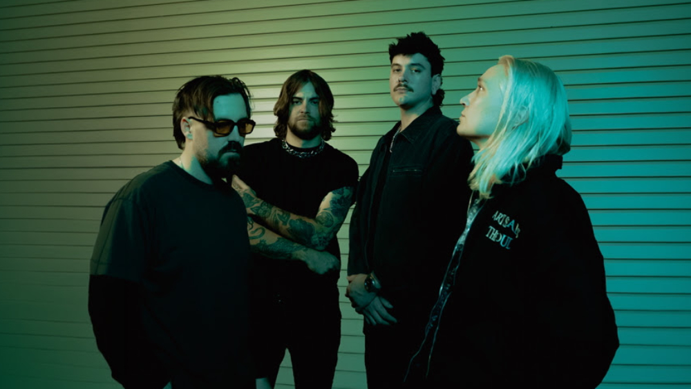 Rock Sound tweet media