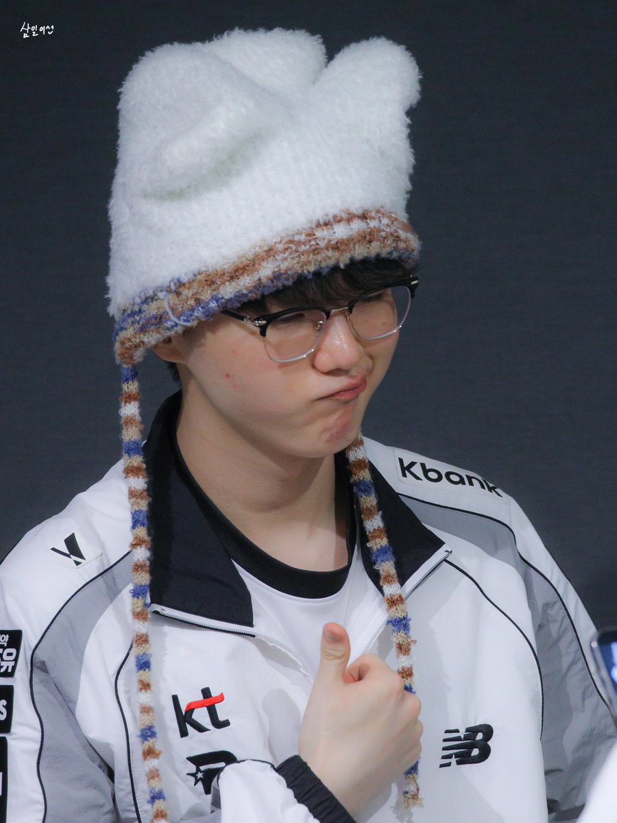 B_d03d's tweet image. 승민님.. 안에 혹시 라따뚜이가 있나요?
#퍼펙트 #PerfecT