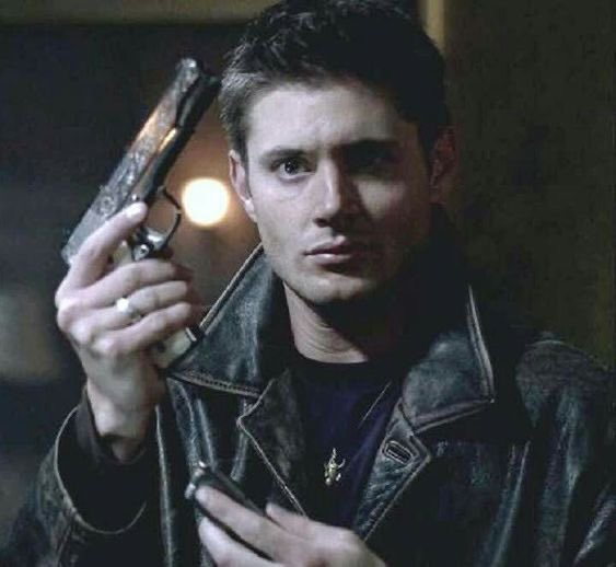 -`ᴍɪꜱꜱ ᴠᴏᴜɢʜᴛ ´- tweet media