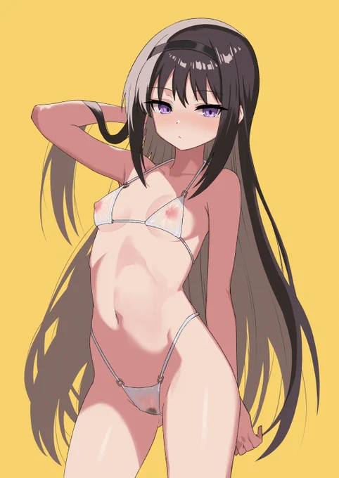 おすまし顔で透明マイクロビキニを着てくれているakmhmrさんに色を塗りました。