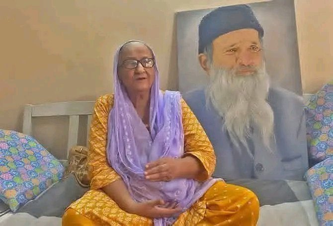 LaibaMalik tweet media