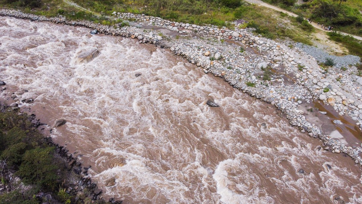 munimapi's tweet image. 🤝🌍 Machupicchu fortalece cooperación con la India 🇵🇪🤝🇮🇳

El alcalde Elvis La Torre Uñaccori recibió al embajador Vishva Sapkal para impulsar el puente en Huillcar 🌉 y promover intercambio de conocimientos ☕ y fortalecimiento de capacidades 🎓.

#Machupicchu #Gestión