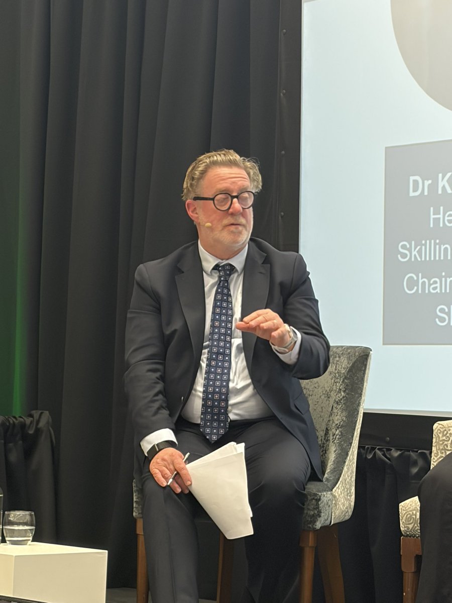 RebeccaMarkey's tweet photo. Dr Kevin Marshall @Microsoftirl tells us that https://t.co/FQEsJN9hpT is being launched next week by @DeptofFHed. The initiative aims to support us all in adopting AI by providing resources to start with the basics #findingcommonground @TheRDS https://t.co/45439SjAwU