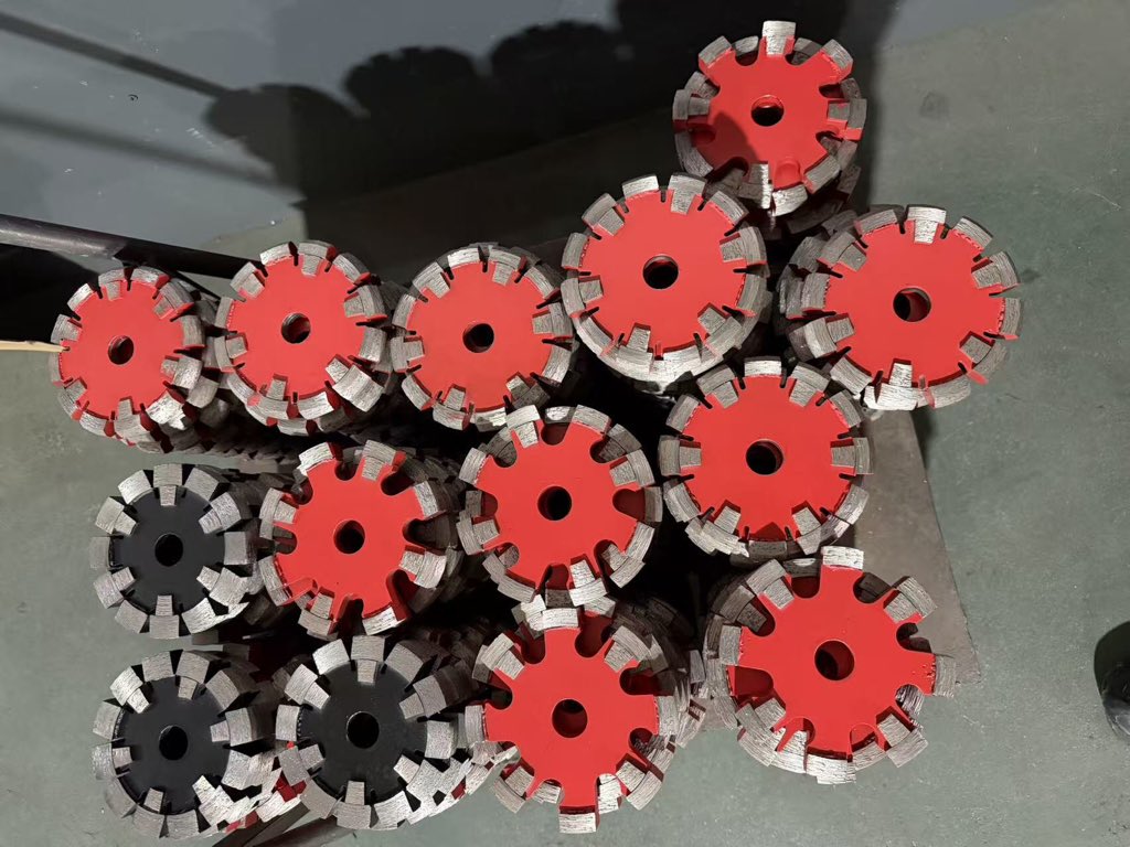 Fewelltools's tweet image. Diamant Frässcheibe, please pay attention to our channel to get the latest news about the products.#DiamantFrässcheibe #Concreteslotting #diamondtools #diamondmillingblade