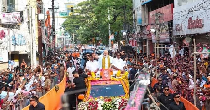 DrDeepaBJP's tweet photo. பாரத தேசத்தின் தவப் புதல்வனை காண... 🚩🇮🇳 https://t.co/E3lfoaHlmT