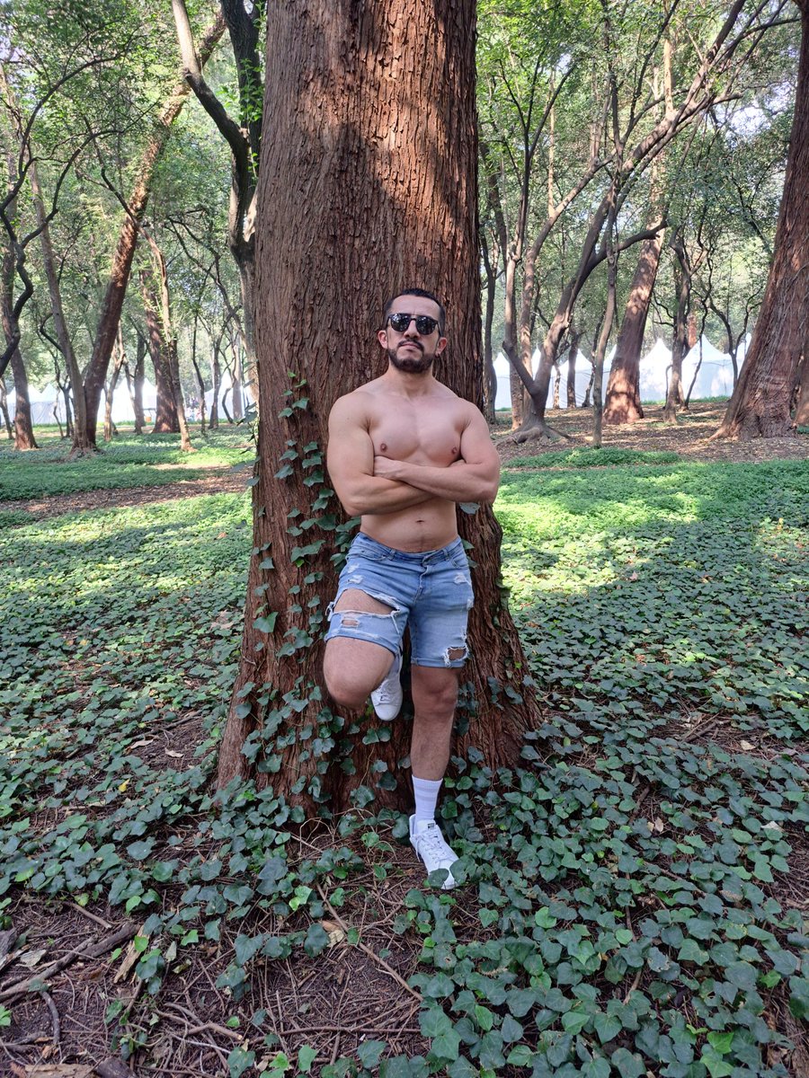 GEORGEMHMH tweet media