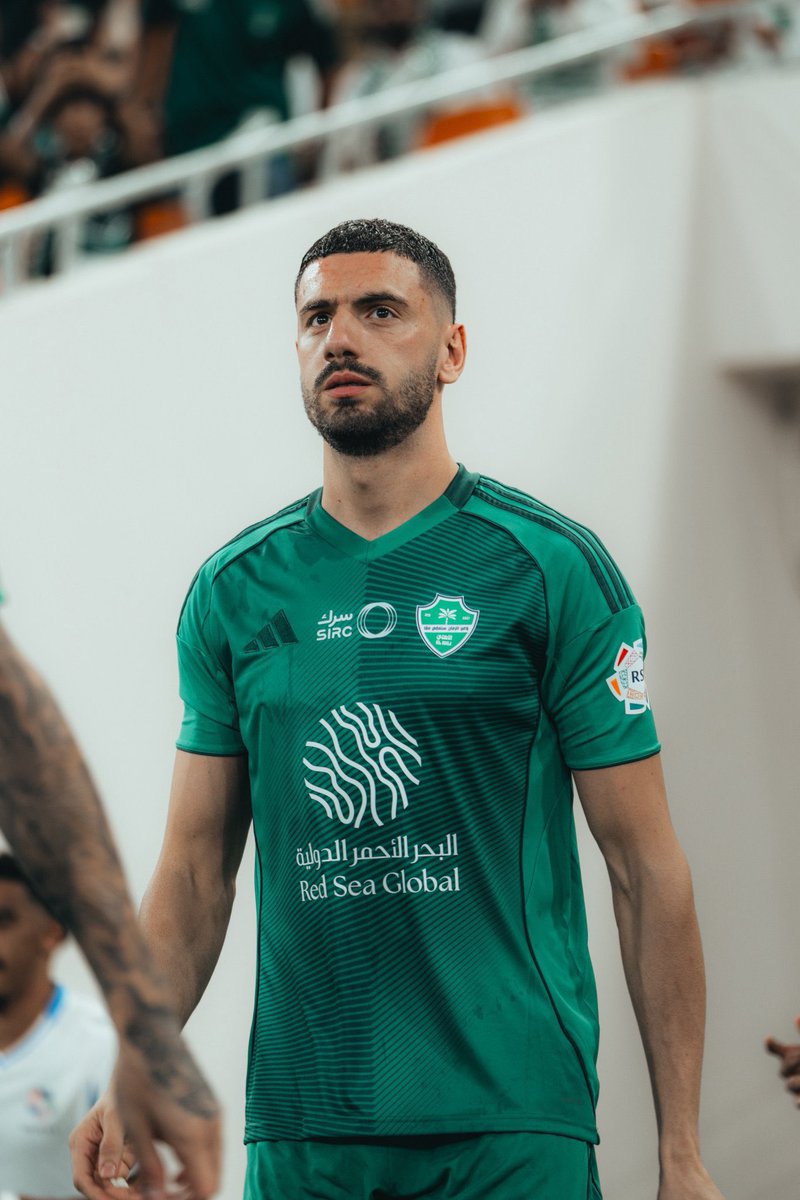 عمرو tweet media