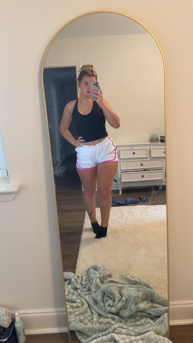 Ali 💋 tweet media