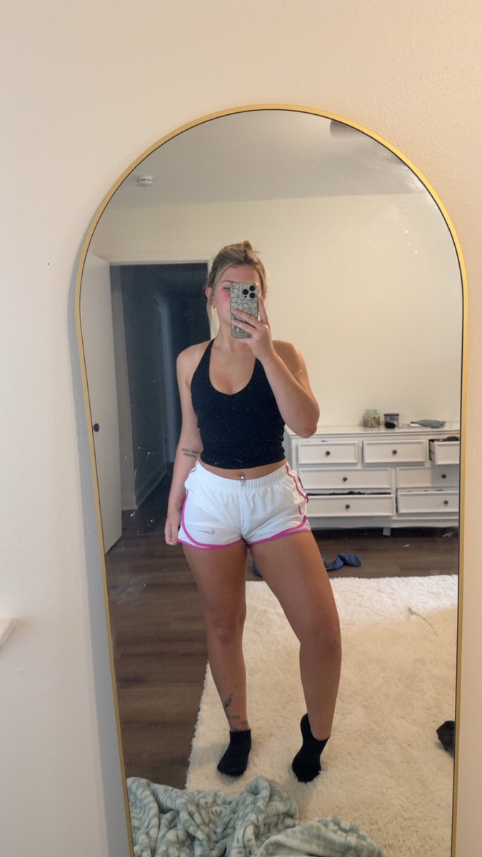 Ali 💋 tweet media