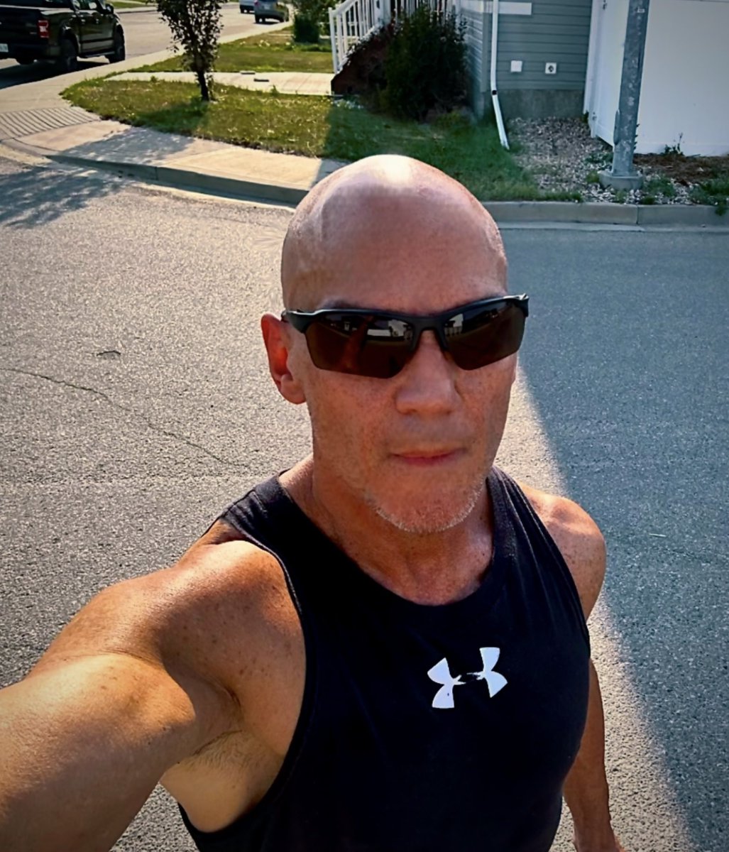 AgelessMeta's tweet image. Gym/Run/Diet/Fun.

My approach to fitness and health goals provide me the blue print to fully enjoy life without any limitations.

I am in, perhaps the best shape of my life…as I approach 63.

#BuiltToLast #FitOver60 #FitOver50 #Ageless